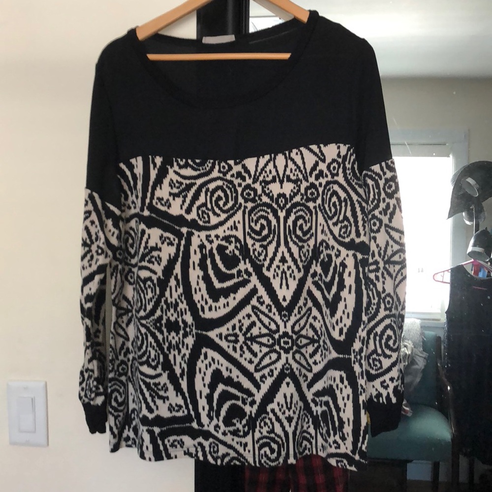Black and white tunic